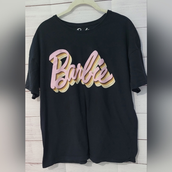 Euc Barbie spellout graphic tshirt size M - Picture 1 of 6